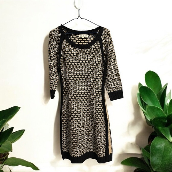 Sweater - Picture 1 of 2